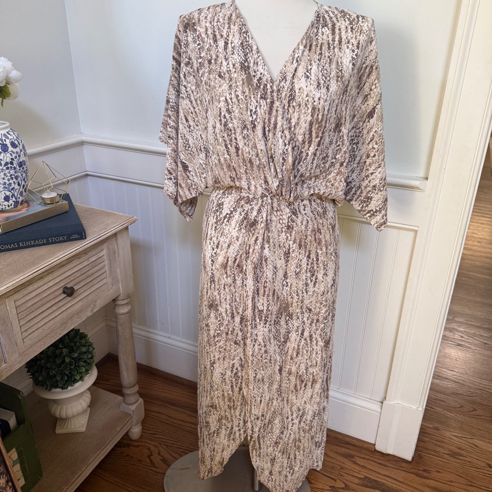 NWT Lezat Womens Joey Maxi Dress Snakeskin Print Twist Front Kimono Brown Size M